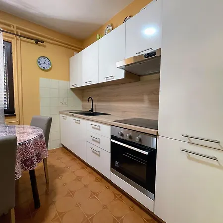Dani By Partner Tourist Agency Apartment *